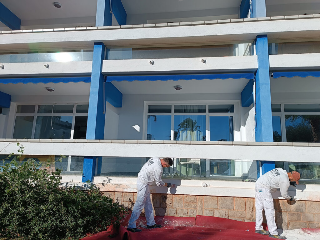 SM Deco ofrece servicios de pintura de exteriores con acabado profesional en Benicarló.