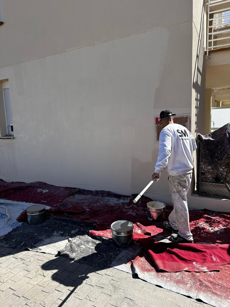 SM Deco ofrece servicios de pintado de fachadas en Alcossebre